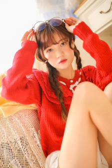 公金毛犬与女人